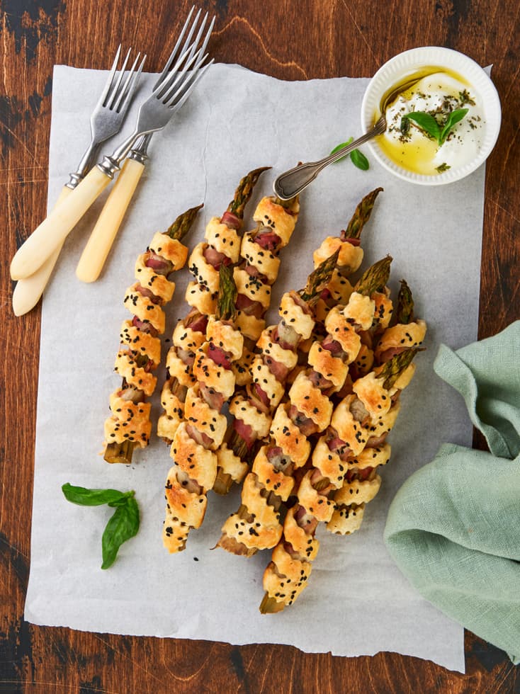 BASTONCILLOS DE ESPÁRRAGOS CON BACON